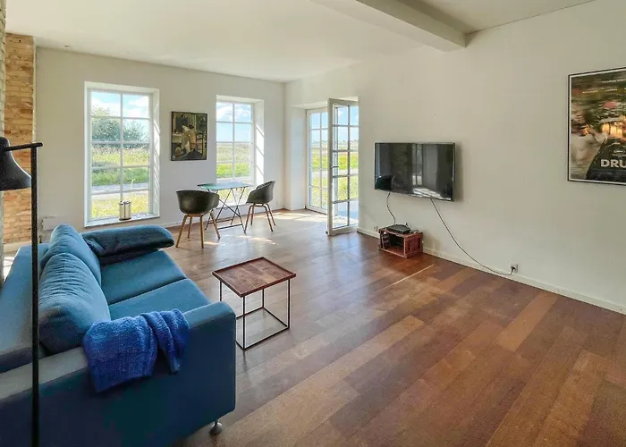 2 Bedroom In *
